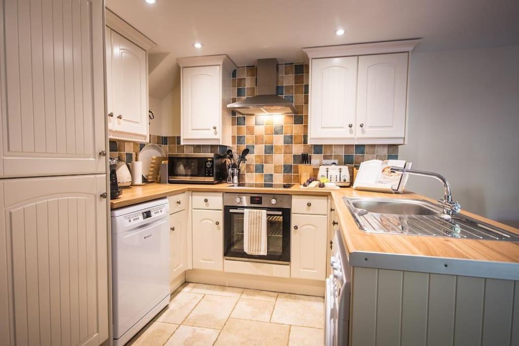 Duck Cottage Milldale Alstonefield Peak District Alstonfield Esterno foto